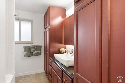 Tiny photo for 960 E SAGEHILL DR, Holladay, UT 84124 (MLS # 2190349)