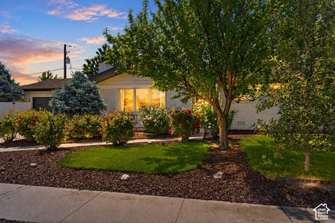 Tiny photo for 960 E SAGEHILL DR, Holladay, UT 84124 (MLS # 2190349)