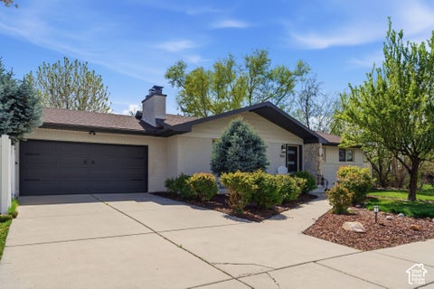 Photo of 960 E SAGEHILL DR, Holladay, UT 84124 (MLS # 2190349)