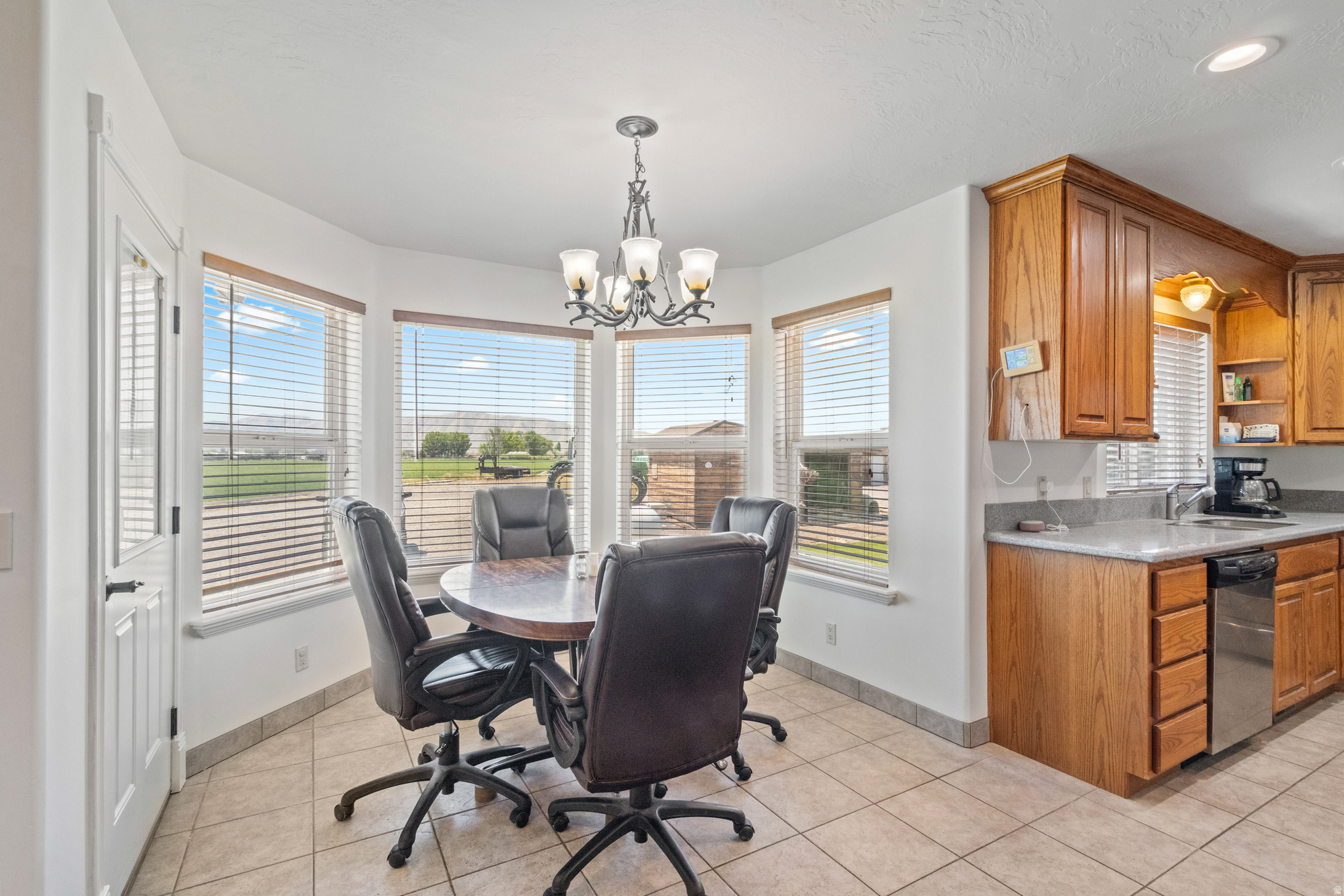 LAKESHORE - Residential