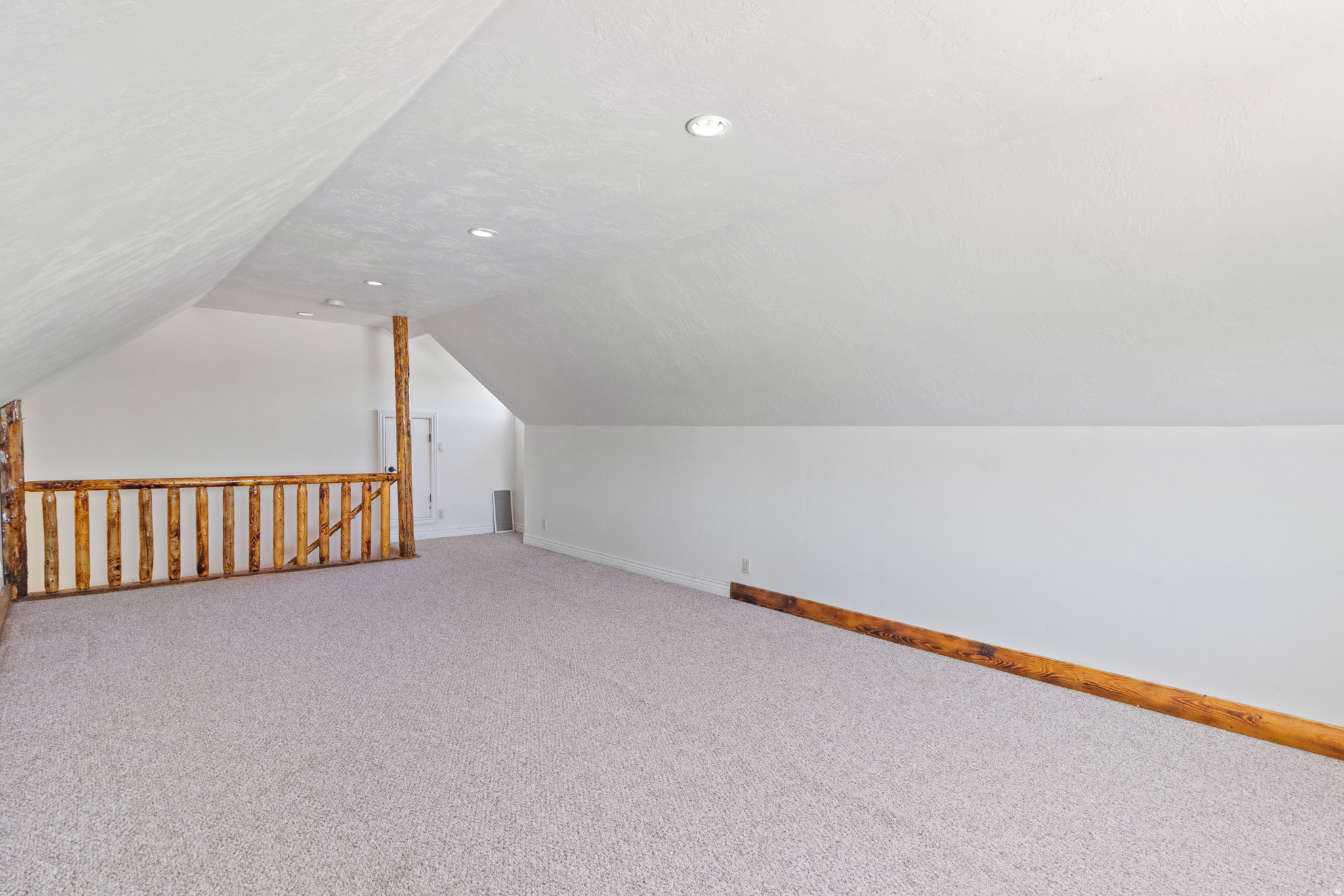 LAKESHORE - Residential