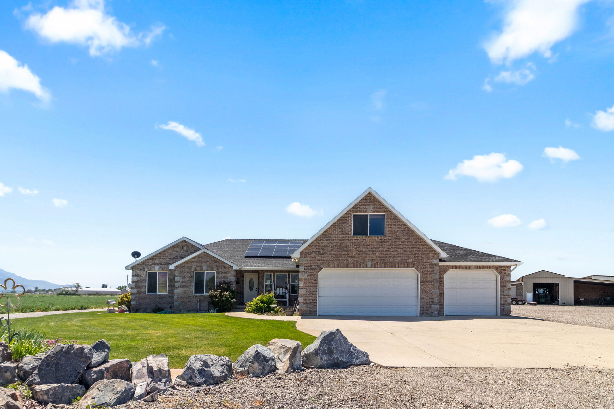 LAKESHORE - Residential