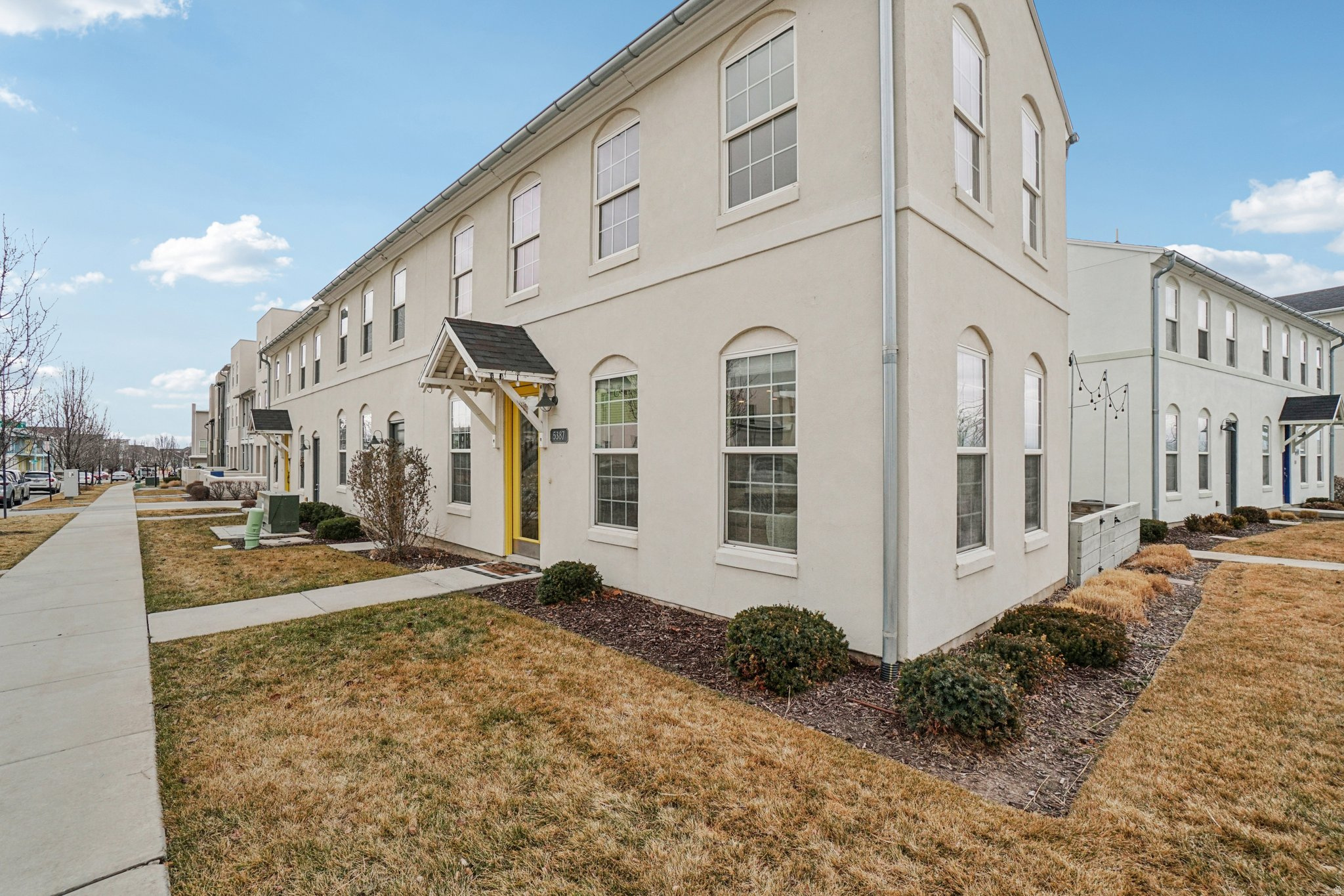 5387 W BOWSTRING WAY