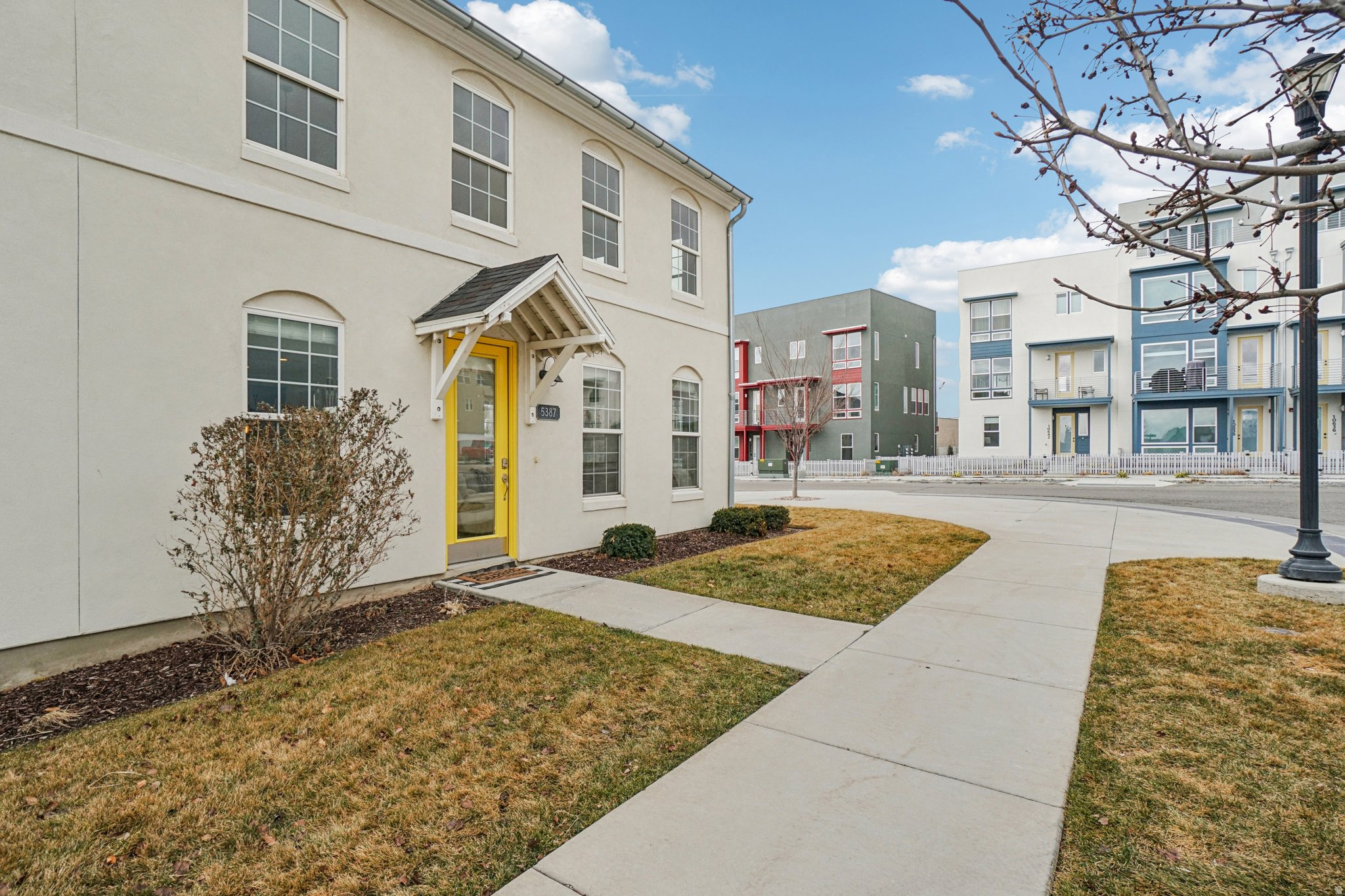 DAYBREAK CREEKSIDE - Residential