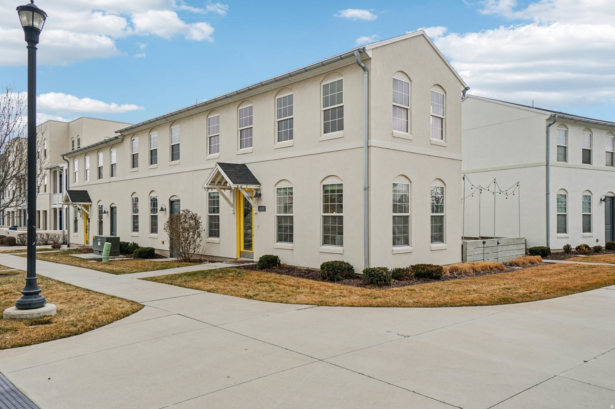 5387 W BOWSTRING WAY