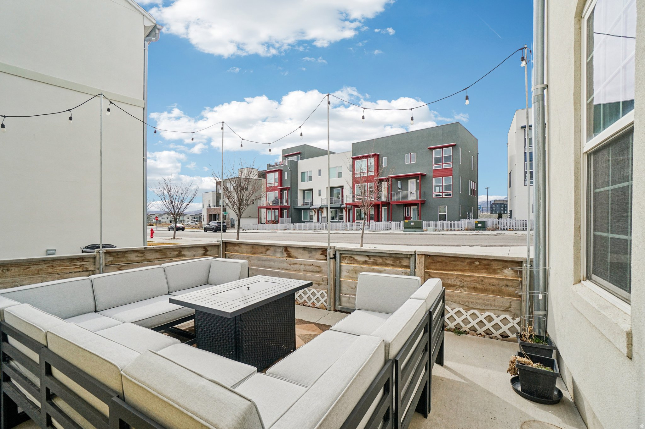 DAYBREAK CREEKSIDE - Residential