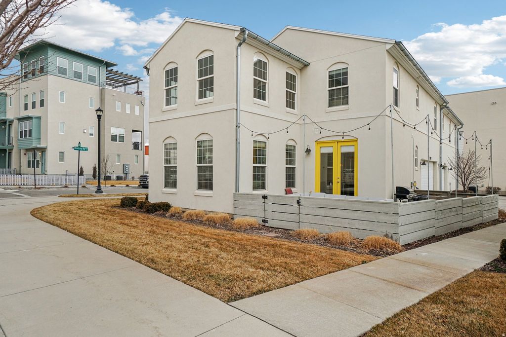 Photo of 5387 W BOWSTRING WAY, South Jordan, UT 84009 (MLS # 2137151)