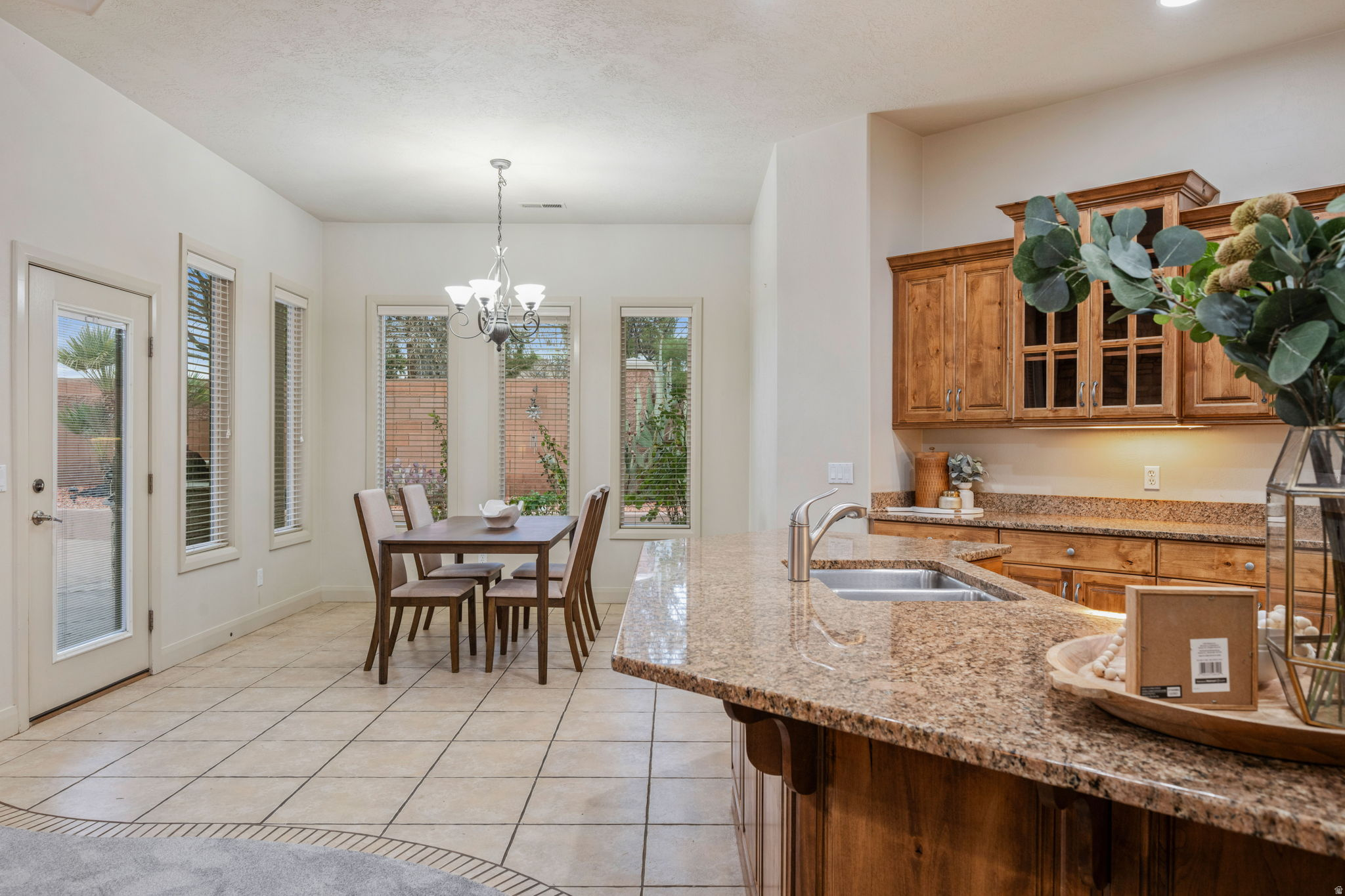 POINTE WEST EST - Residential