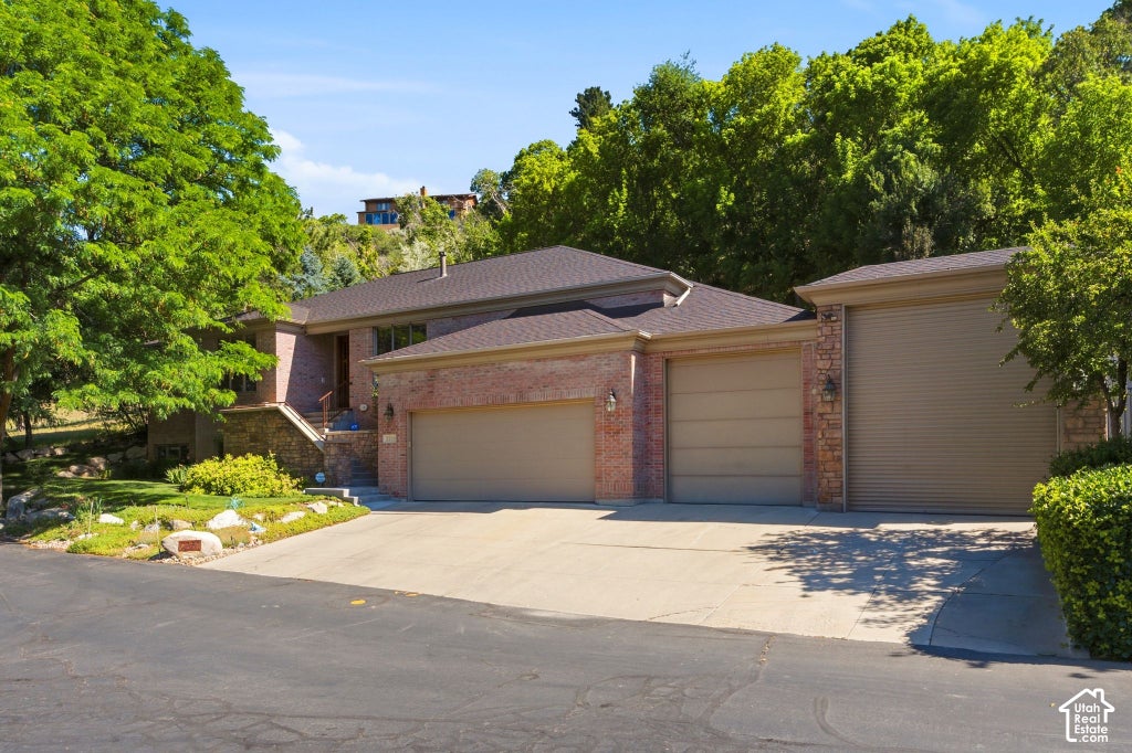 Photo of 2351 E ROYAL LN, Cottonwood Heights, UT 84093 (MLS # 2189715)