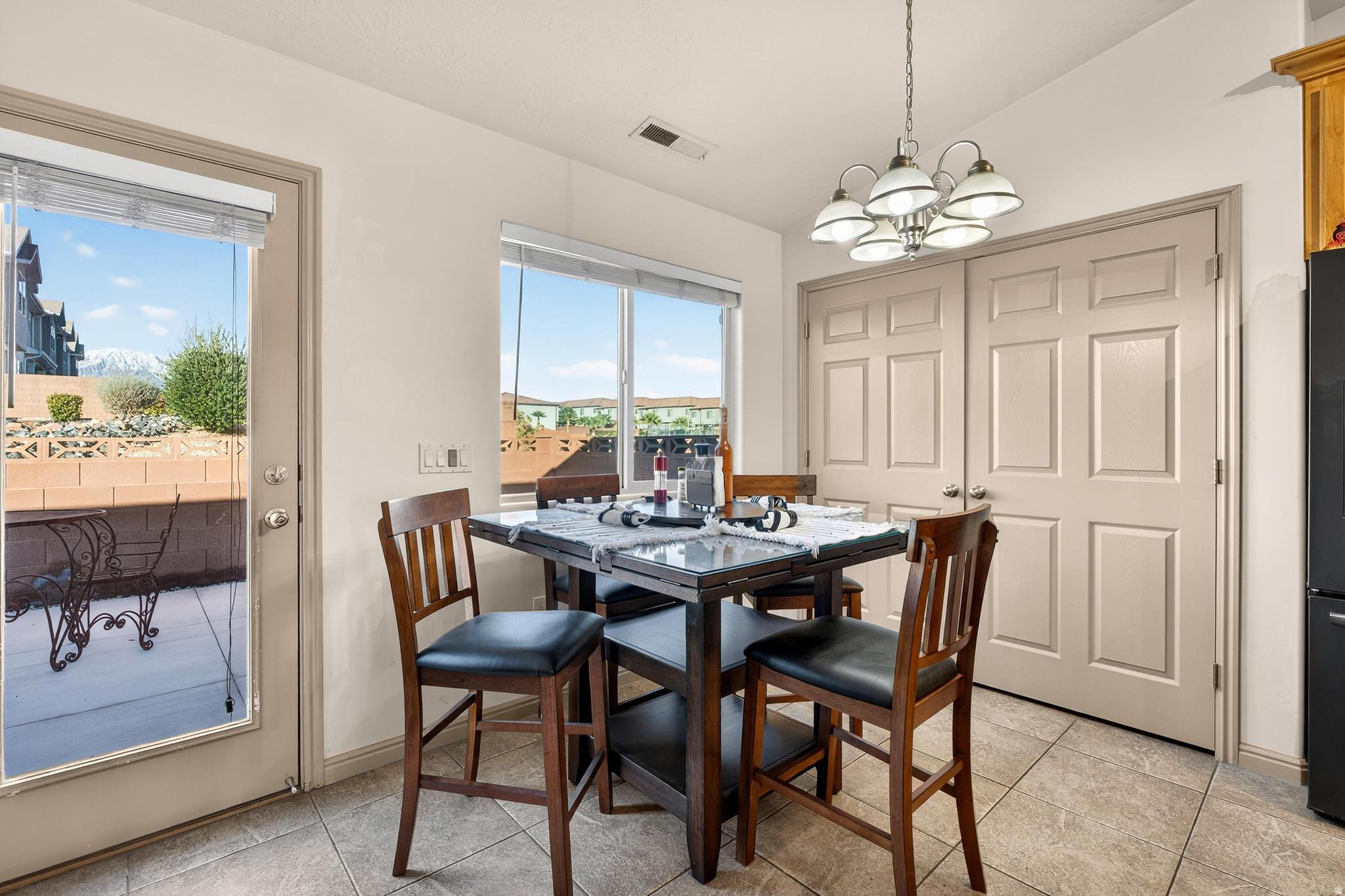 ENGLISH OAKS EST 1 AMD - Residential