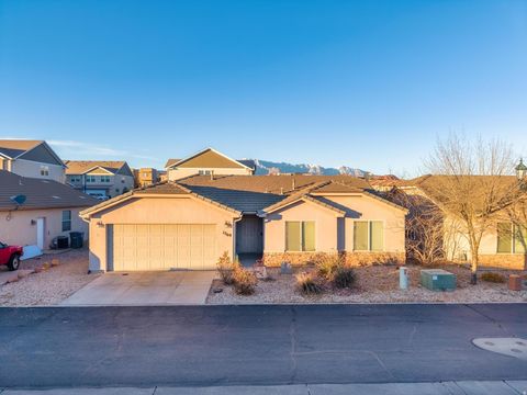 Photo of 1269 E PINE VALLEY ST, Washington, UT 84780 (MLS # 2130853)
