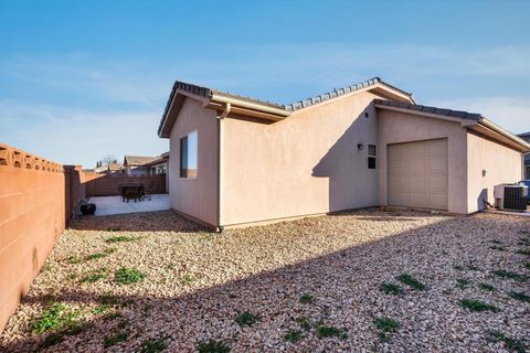 Tiny photo for 1269 E PINE VALLEY ST, Washington, UT 84780 (MLS # 2130853)