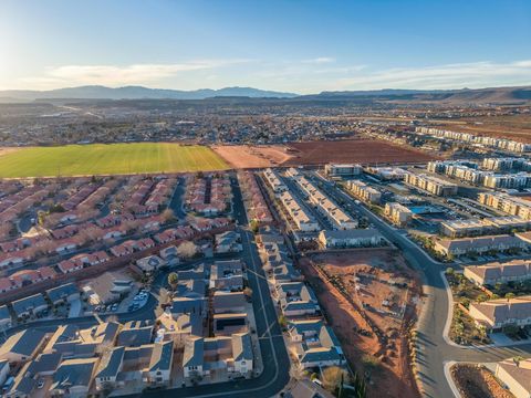 Tiny photo for 1269 E PINE VALLEY ST, Washington, UT 84780 (MLS # 2130853)