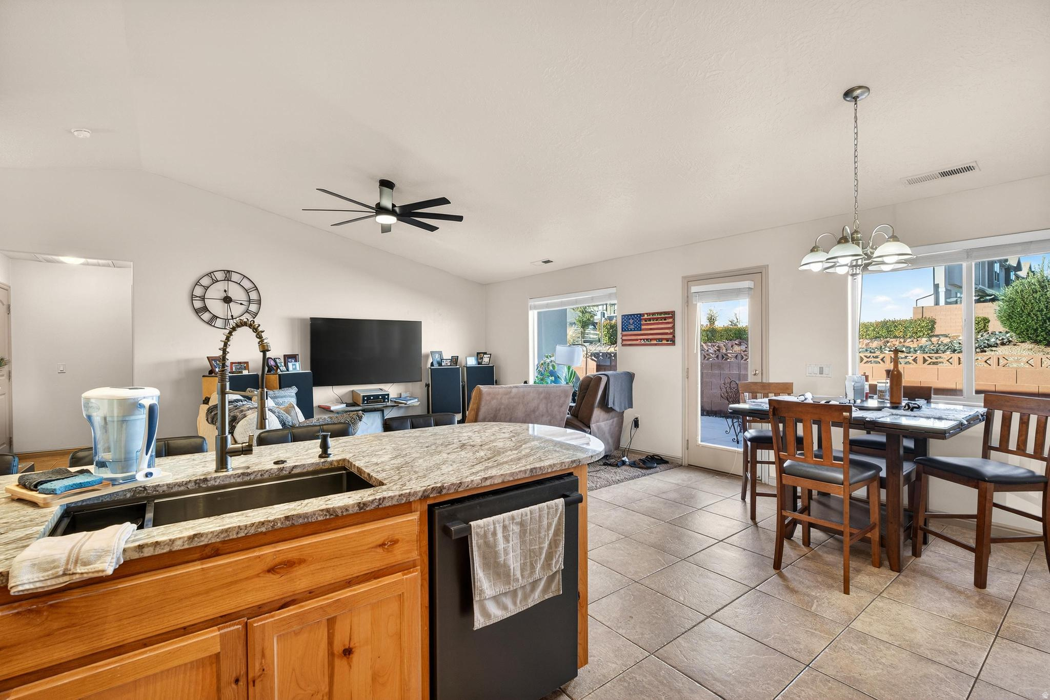 ENGLISH OAKS EST 1 AMD - Residential