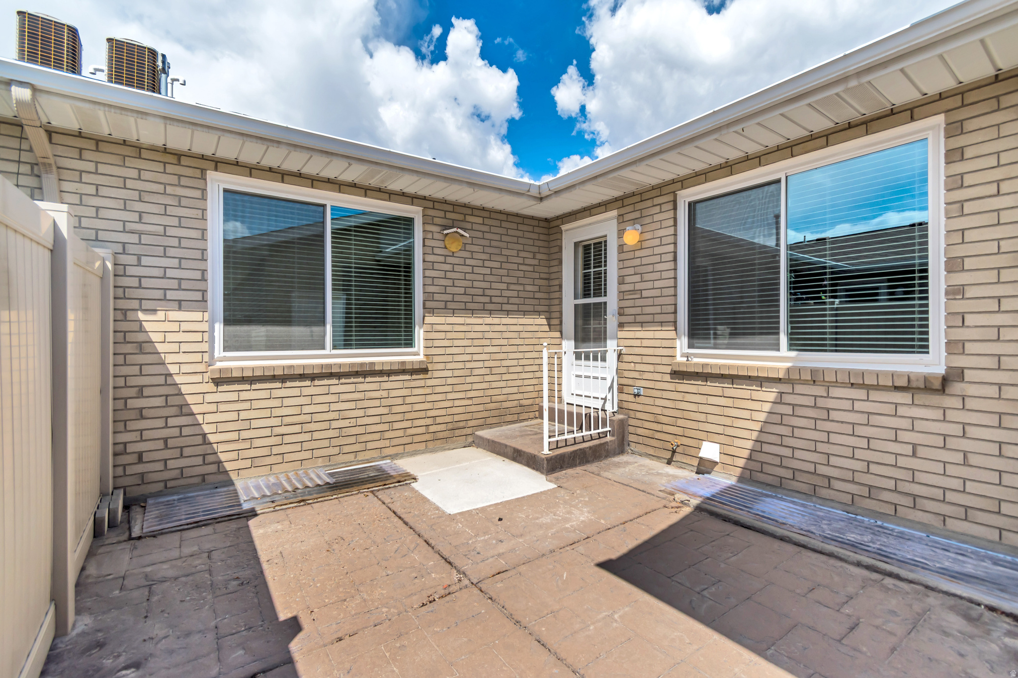 CORNERSTONE CONDO - Residential