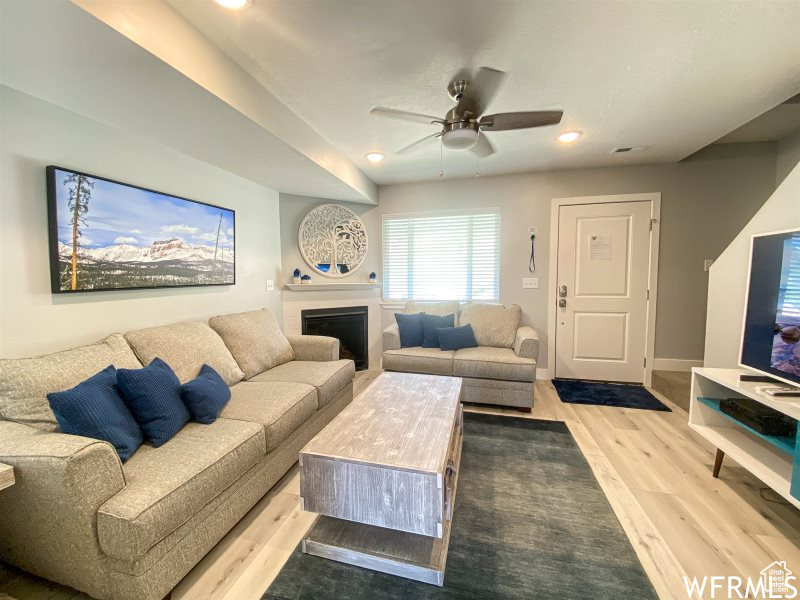 HARBOR VILLAGE - Residential
