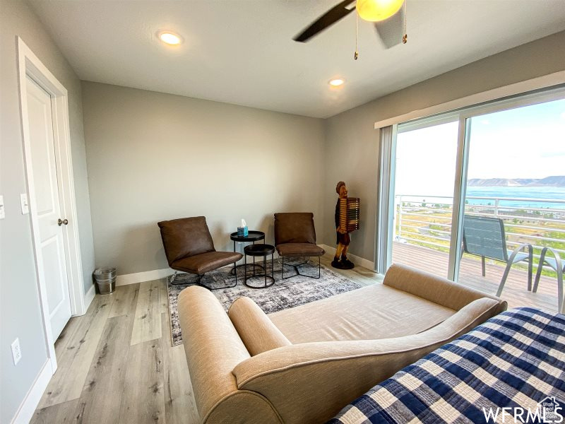 HARBOR VILLAGE - Residential