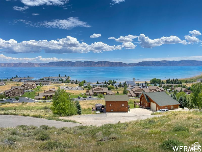 HARBOR VILLAGE - Residential