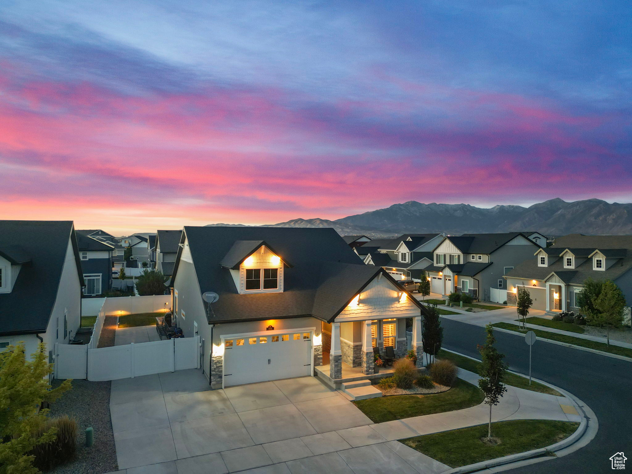 Saratoga Springs, Utah 84045, United States, 3 Bedrooms Bedrooms, ,3 BathroomsBathrooms,Residential,Active,182073