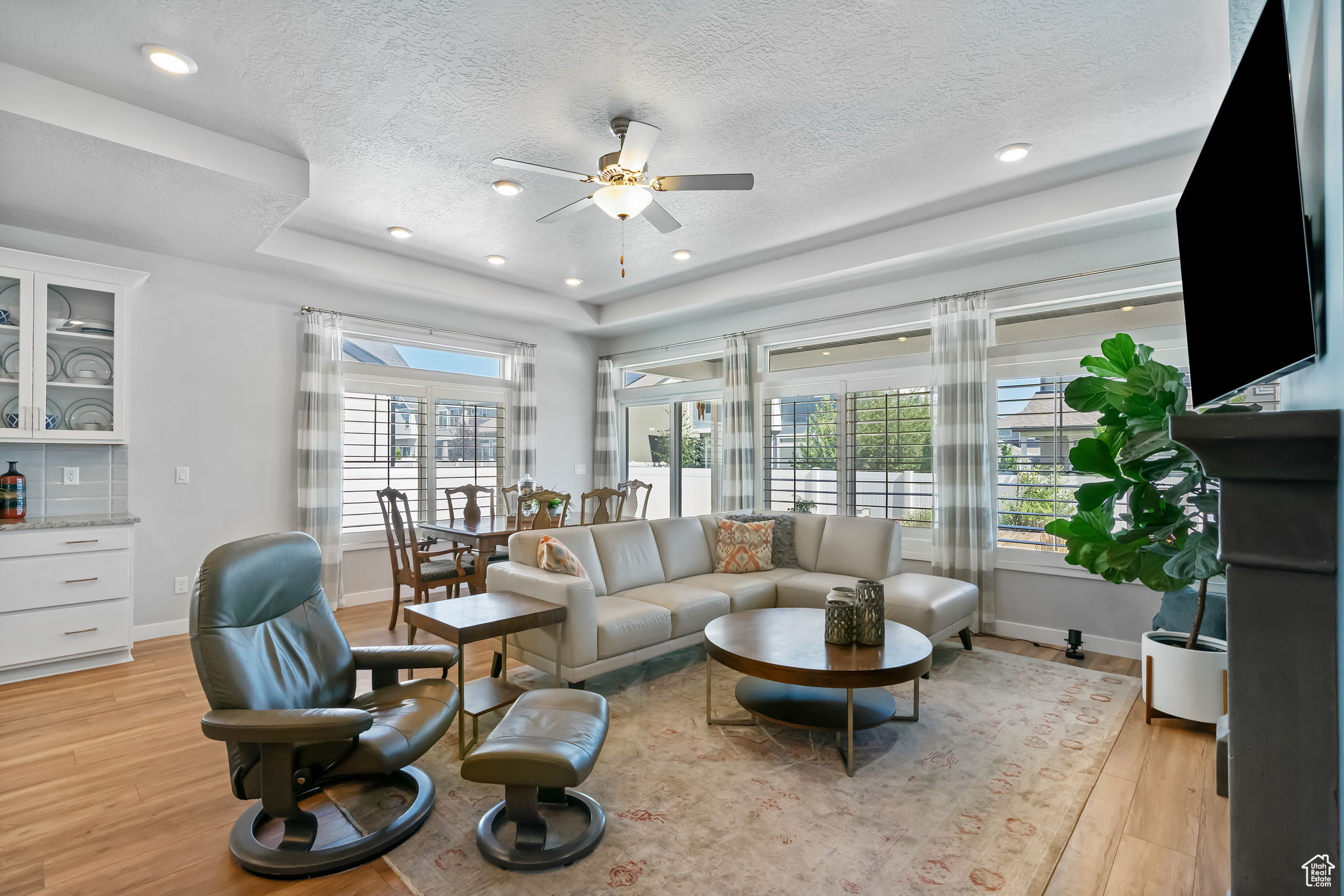 Saratoga Springs, Utah 84045, United States, 3 Bedrooms Bedrooms, ,3 BathroomsBathrooms,Residential,Active,182073