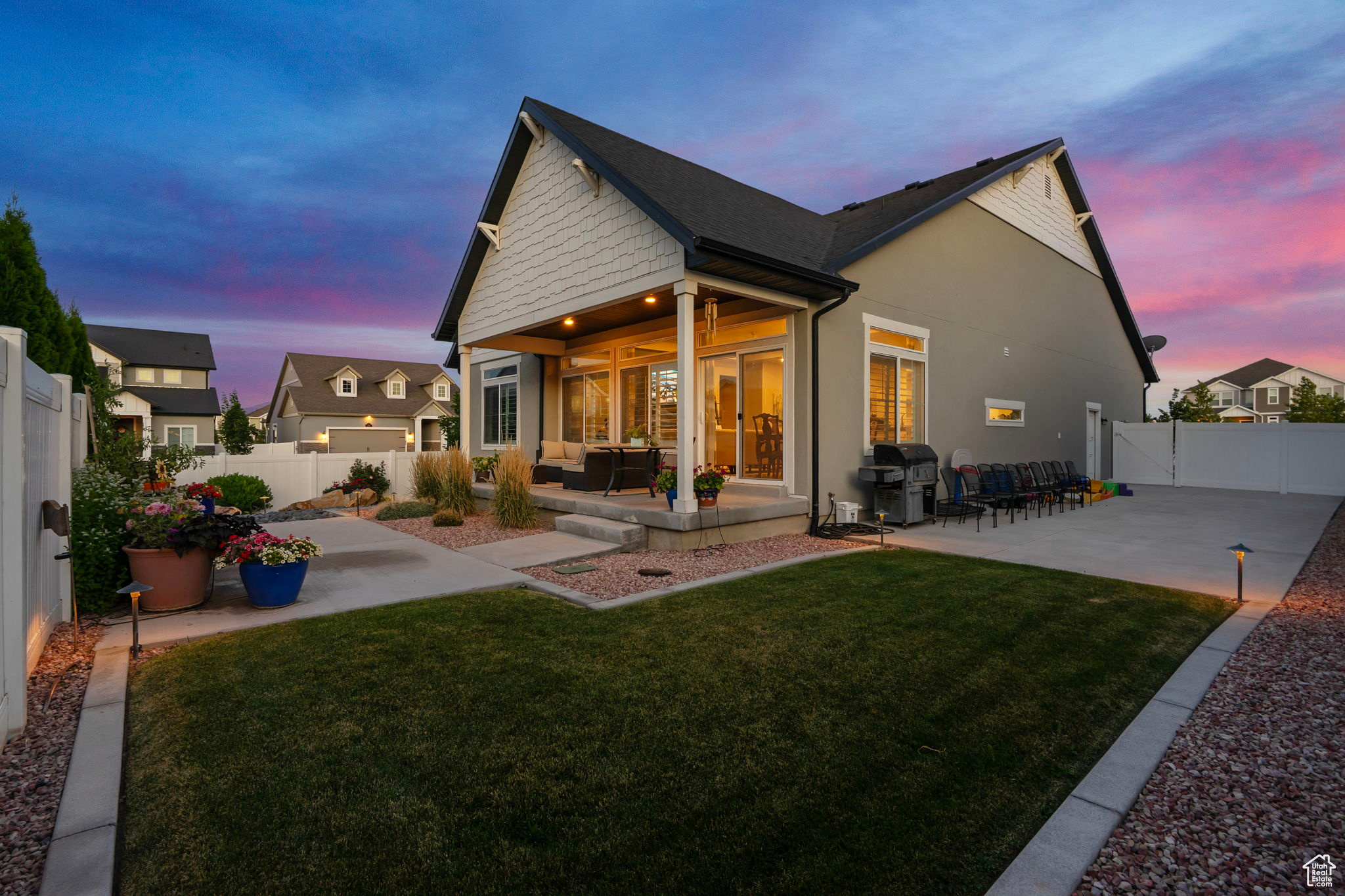 Saratoga Springs, Utah 84045, United States, 3 Bedrooms Bedrooms, ,3 BathroomsBathrooms,Residential,Active,182073