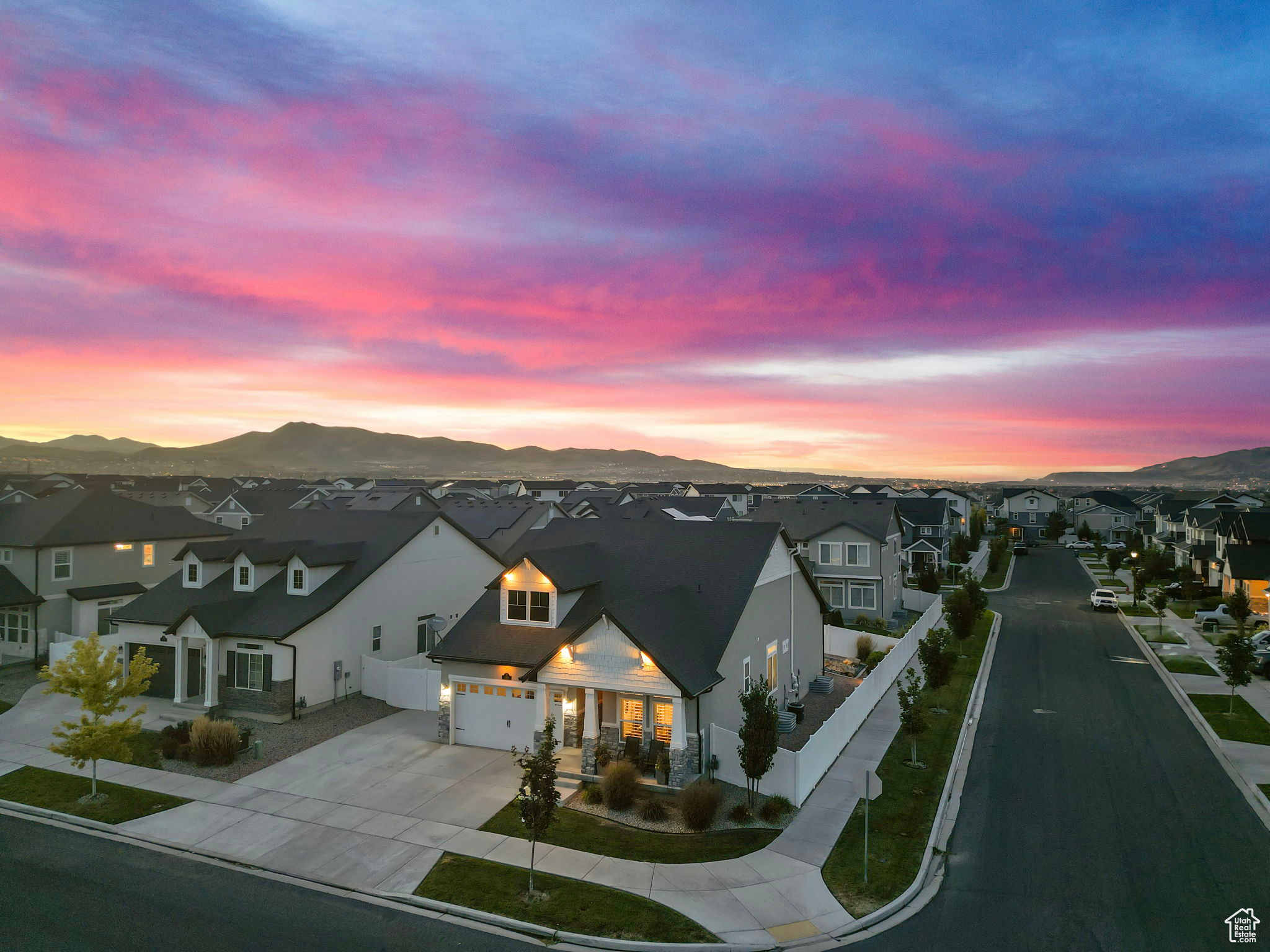 Saratoga Springs, Utah 84045, United States, 3 Bedrooms Bedrooms, ,3 BathroomsBathrooms,Residential,Active,182073