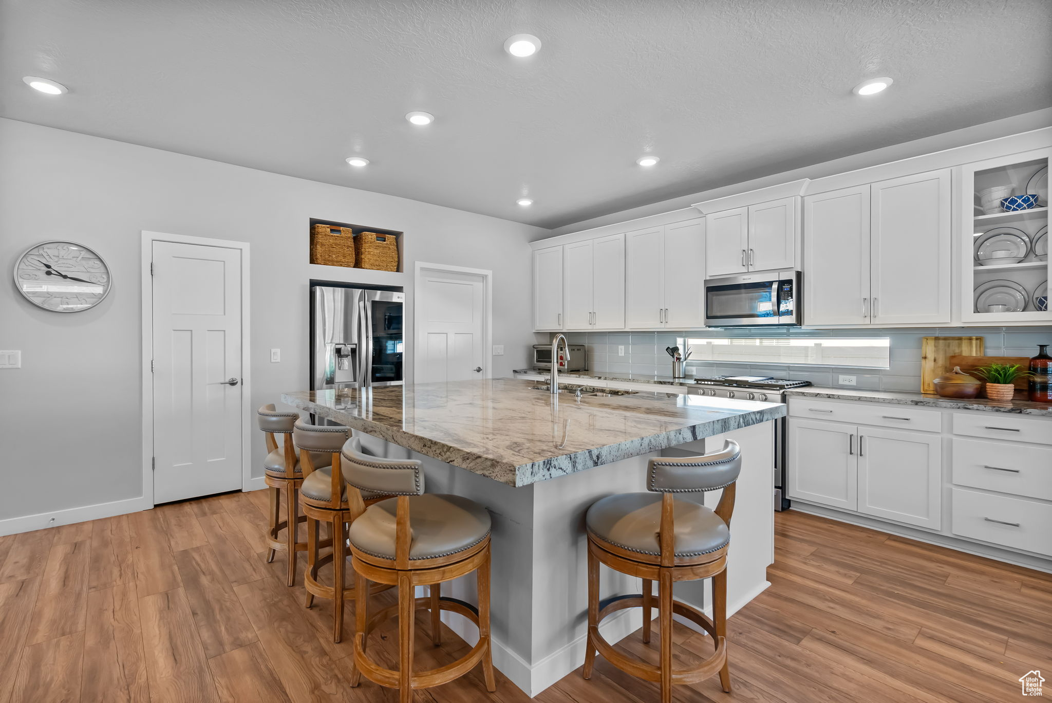 Saratoga Springs, Utah 84045, United States, 3 Bedrooms Bedrooms, ,3 BathroomsBathrooms,Residential,Active,182073