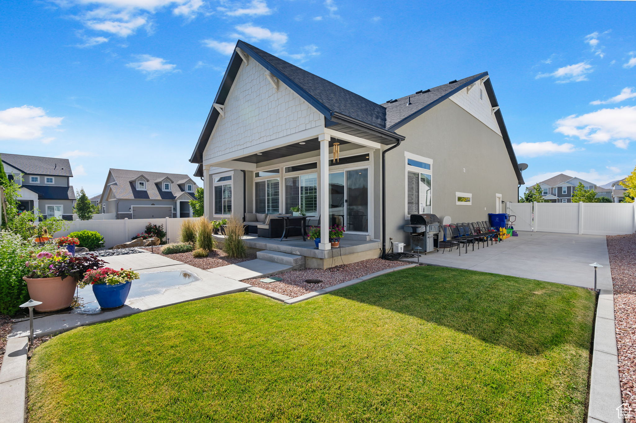 Saratoga Springs, Utah 84045, United States, 3 Bedrooms Bedrooms, ,3 BathroomsBathrooms,Residential,Active,182073