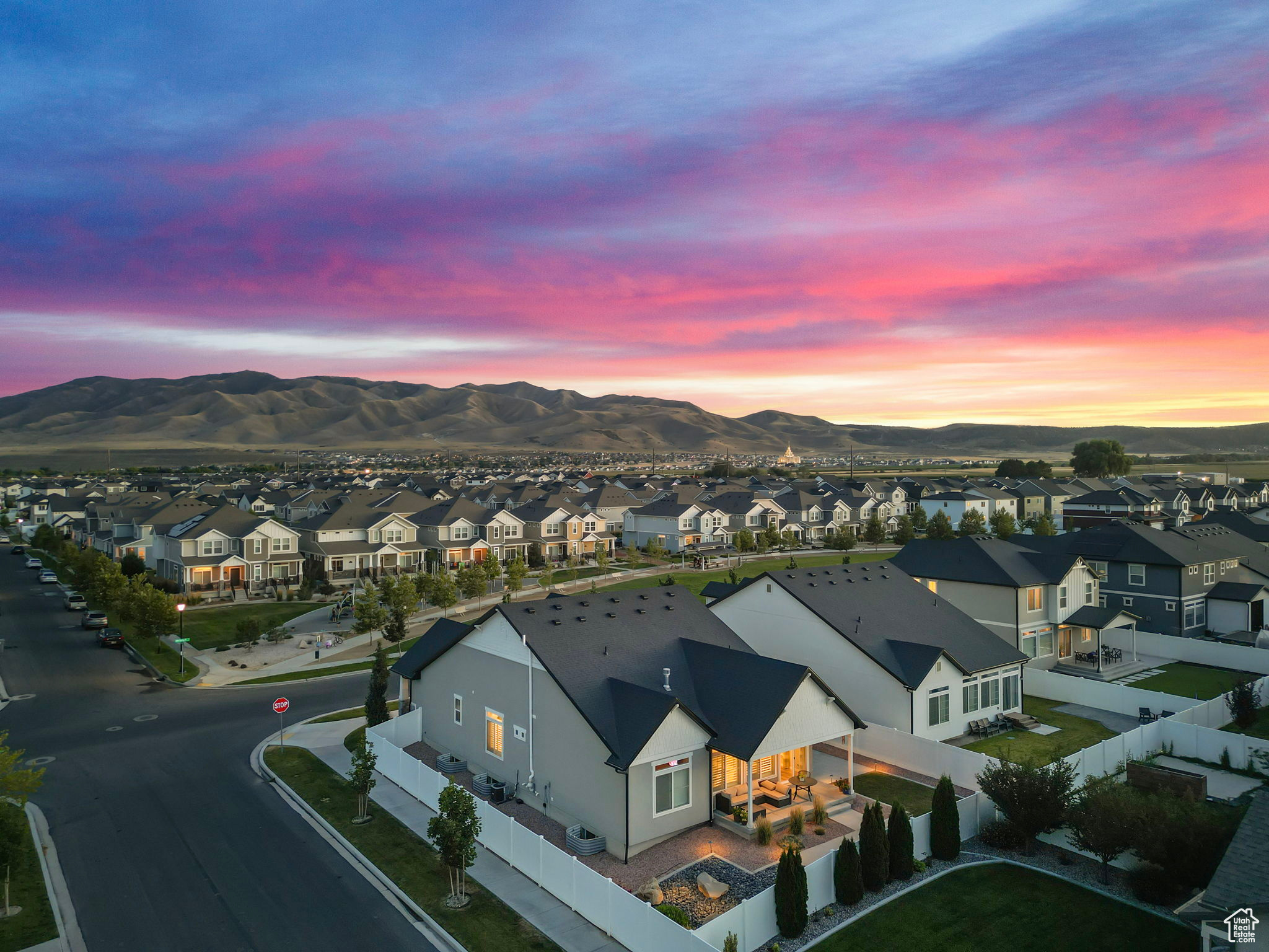 Saratoga Springs, Utah 84045, United States, 3 Bedrooms Bedrooms, ,3 BathroomsBathrooms,Residential,Active,182073