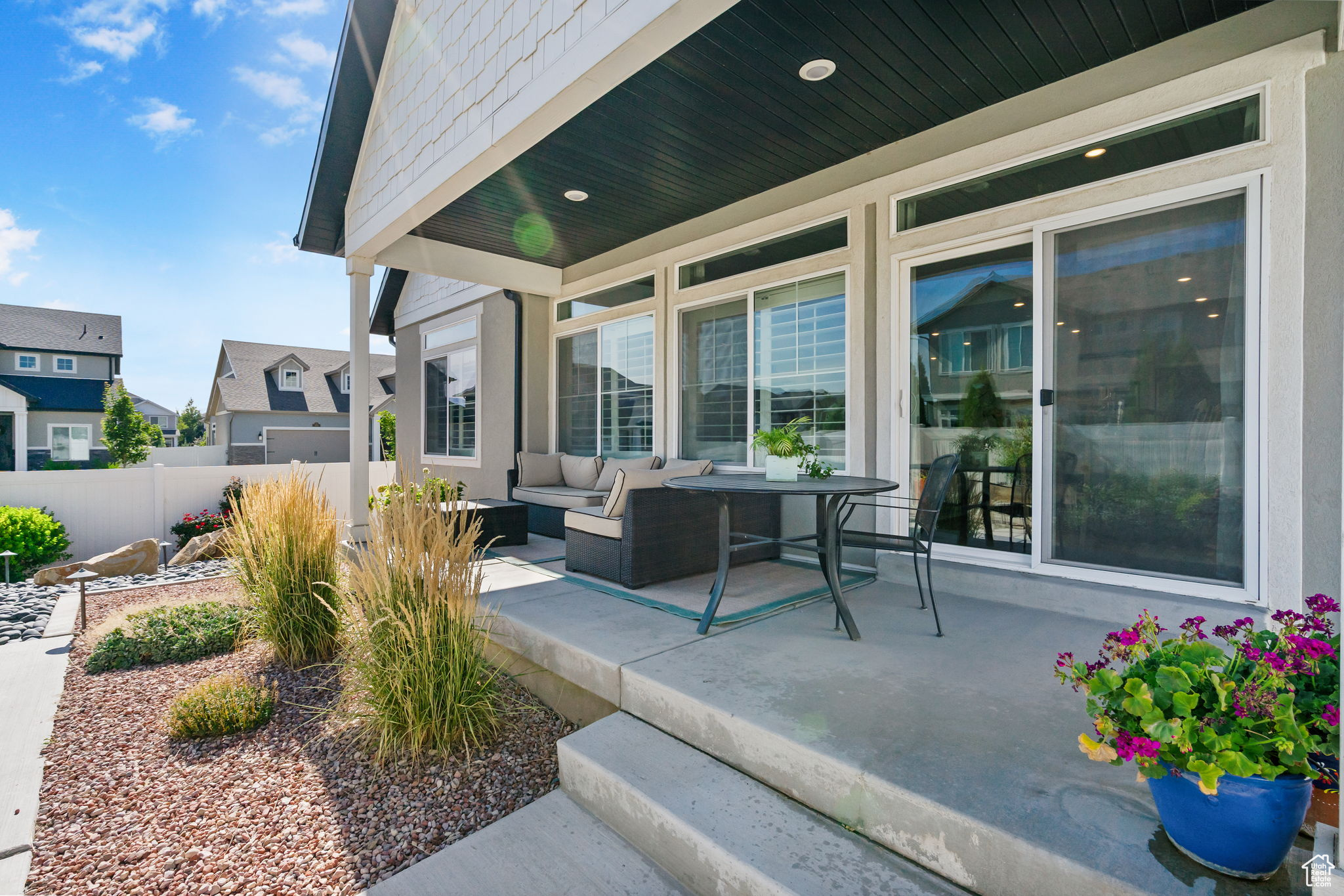 Saratoga Springs, Utah 84045, United States, 3 Bedrooms Bedrooms, ,3 BathroomsBathrooms,Residential,Active,182073