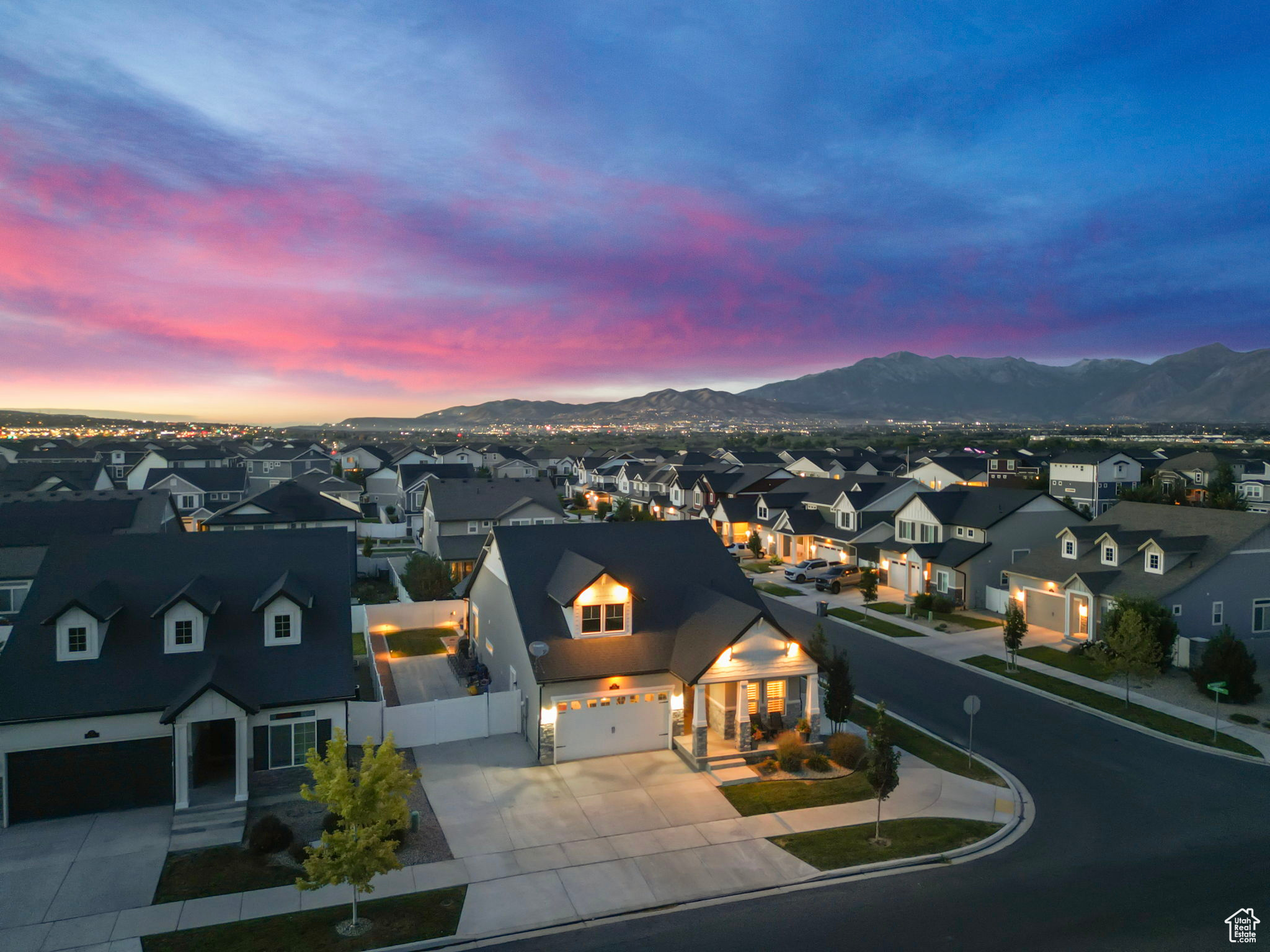 Saratoga Springs, Utah 84045, United States, 3 Bedrooms Bedrooms, ,3 BathroomsBathrooms,Residential,Active,182073