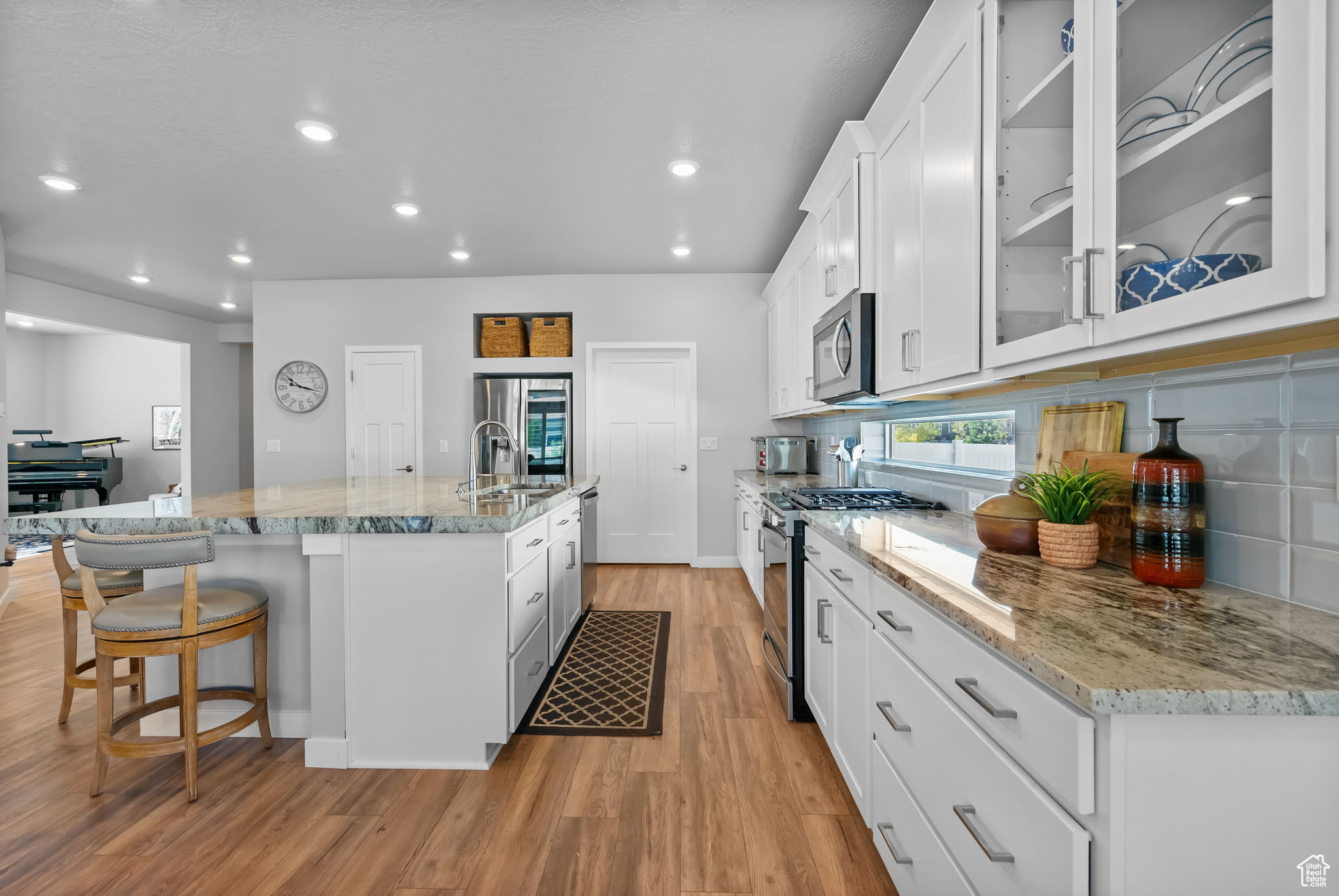 Saratoga Springs, Utah 84045, United States, 3 Bedrooms Bedrooms, ,3 BathroomsBathrooms,Residential,Active,182073