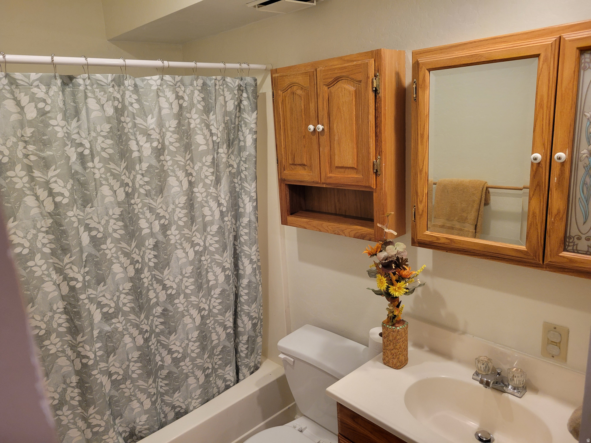 MOUNTAIN VIEW CONDOMINIUMS - Residential