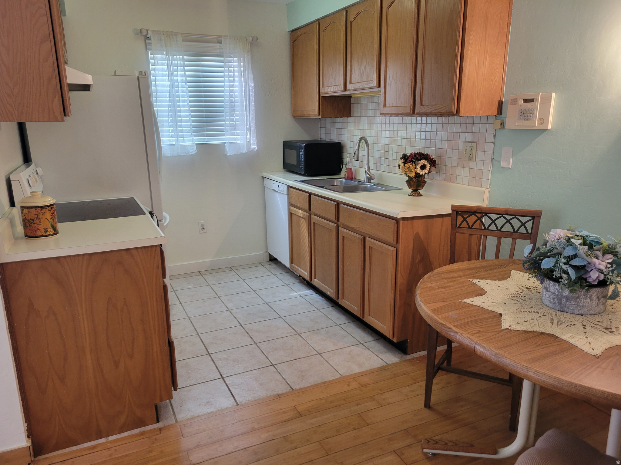 MOUNTAIN VIEW CONDOMINIUMS - Residential