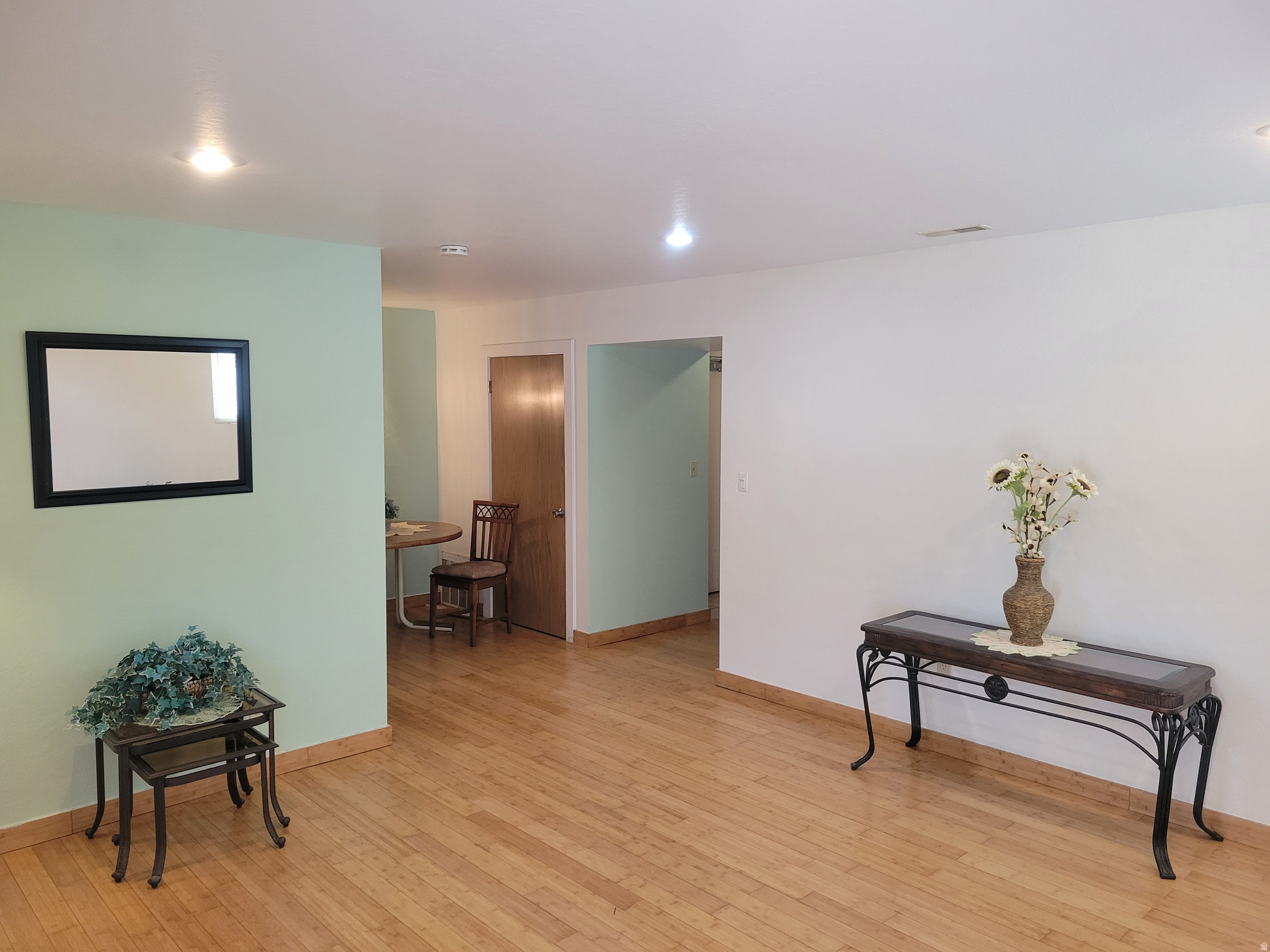 MOUNTAIN VIEW CONDOMINIUMS - Residential