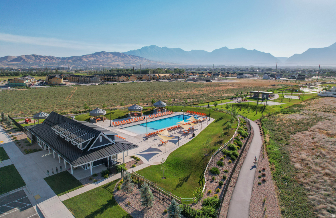 COLD SPRING RANCH - Residential