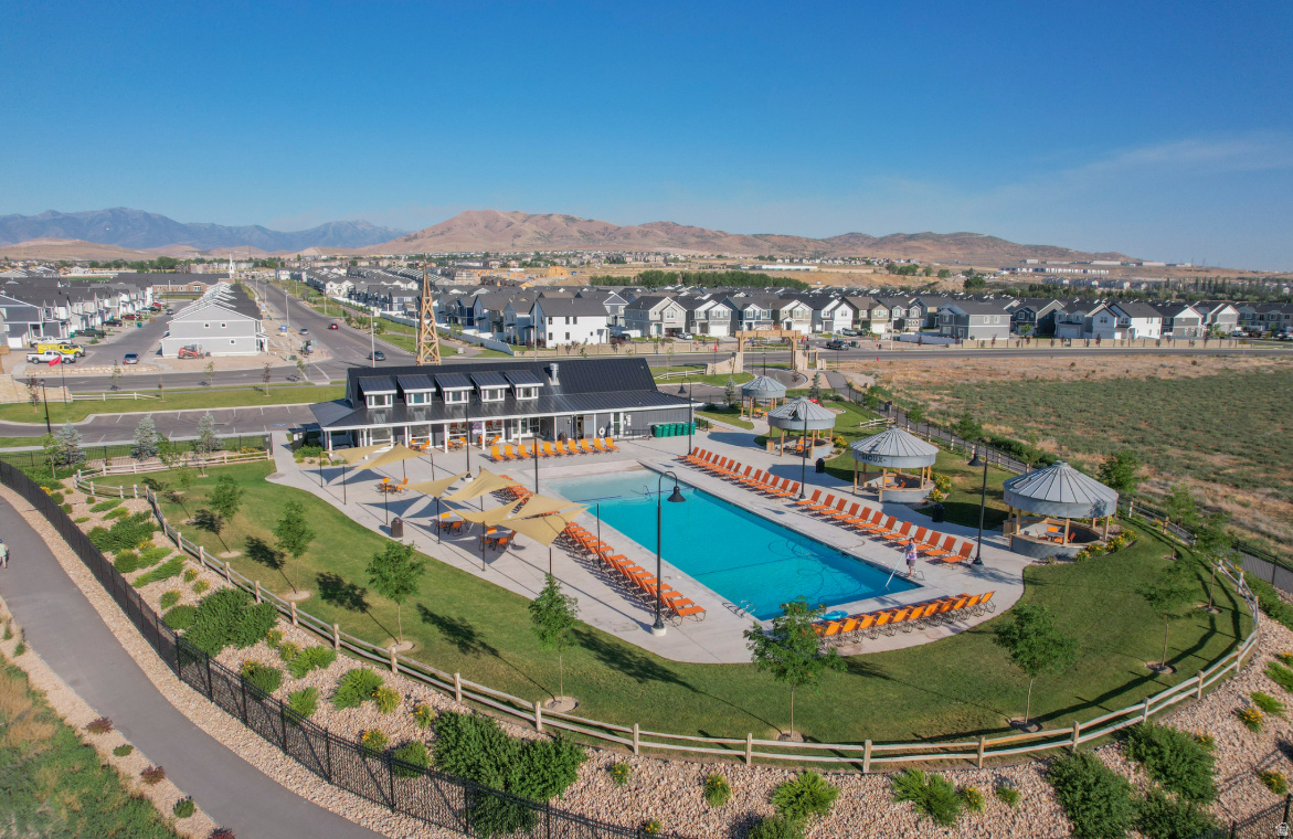 COLD SPRING RANCH - Residential