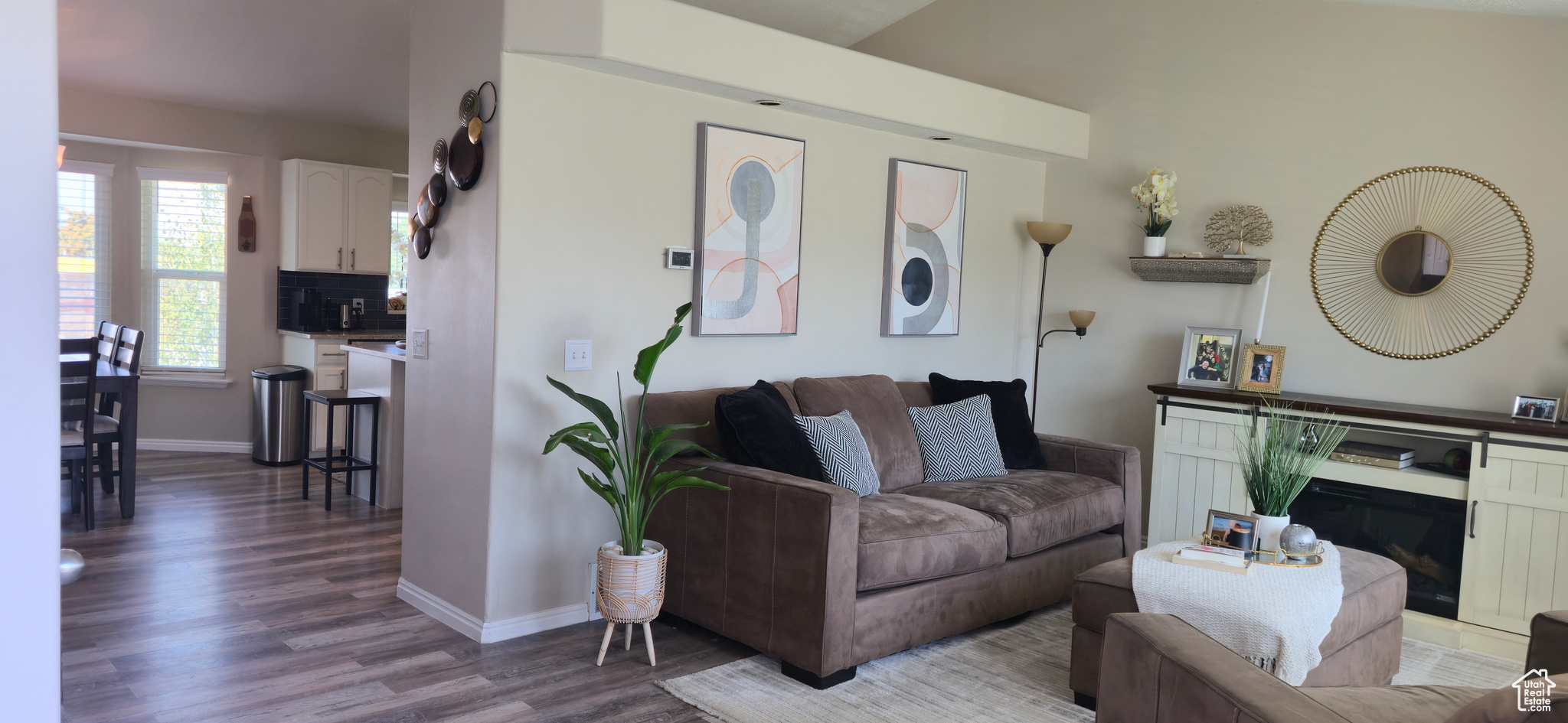 FALCON MEADOWS - Residential
