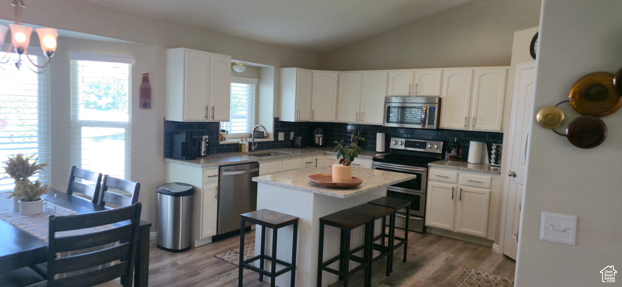 FALCON MEADOWS - Residential