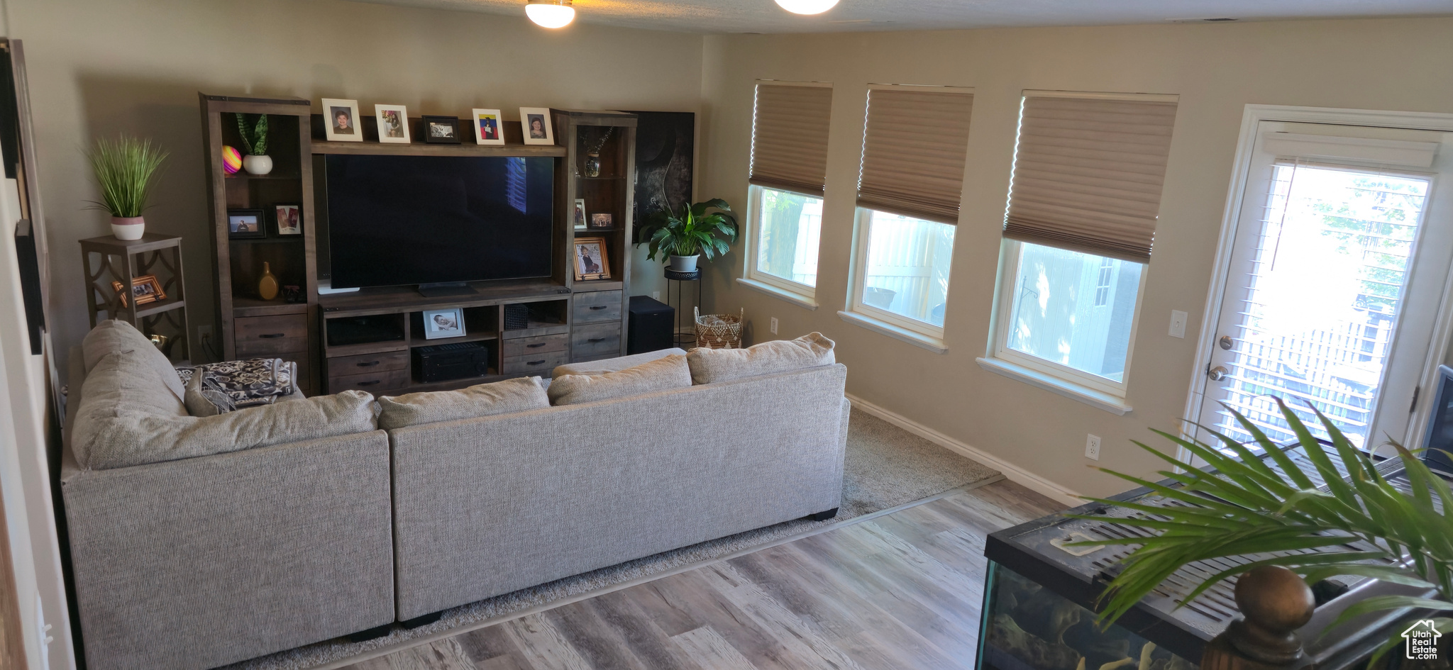 FALCON MEADOWS - Residential