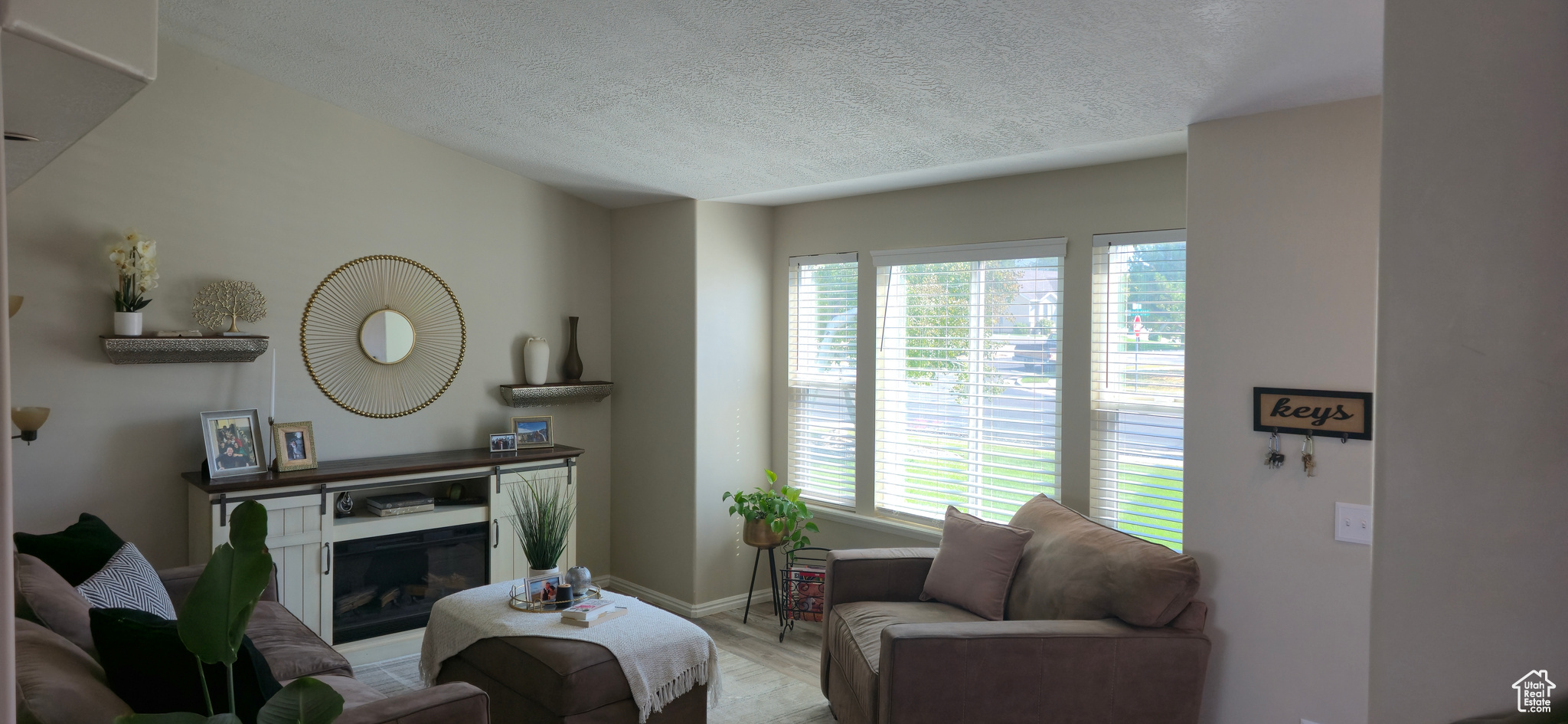 FALCON MEADOWS - Residential