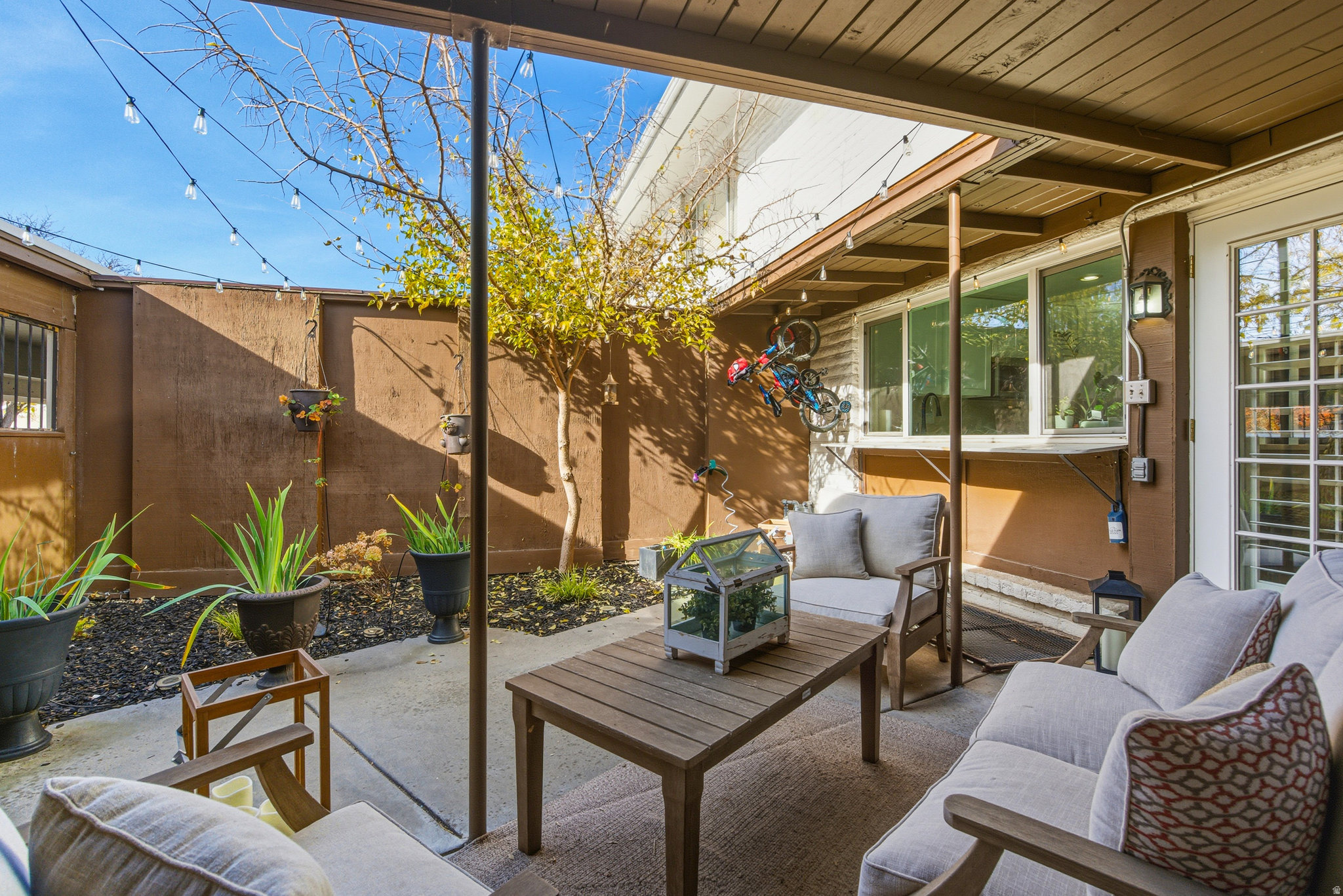 THREE FOUNTAINS - Residential