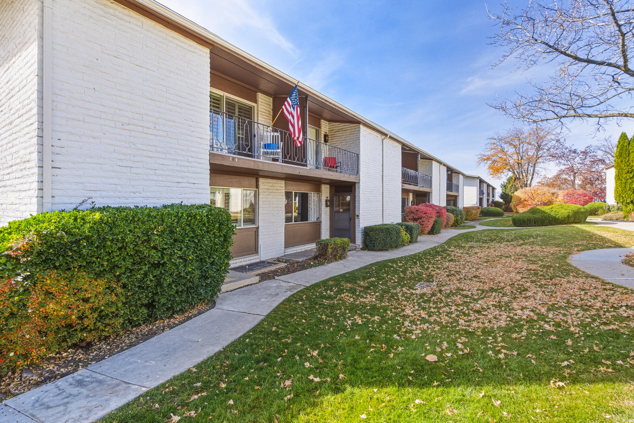 THREE FOUNTAINS - Residential