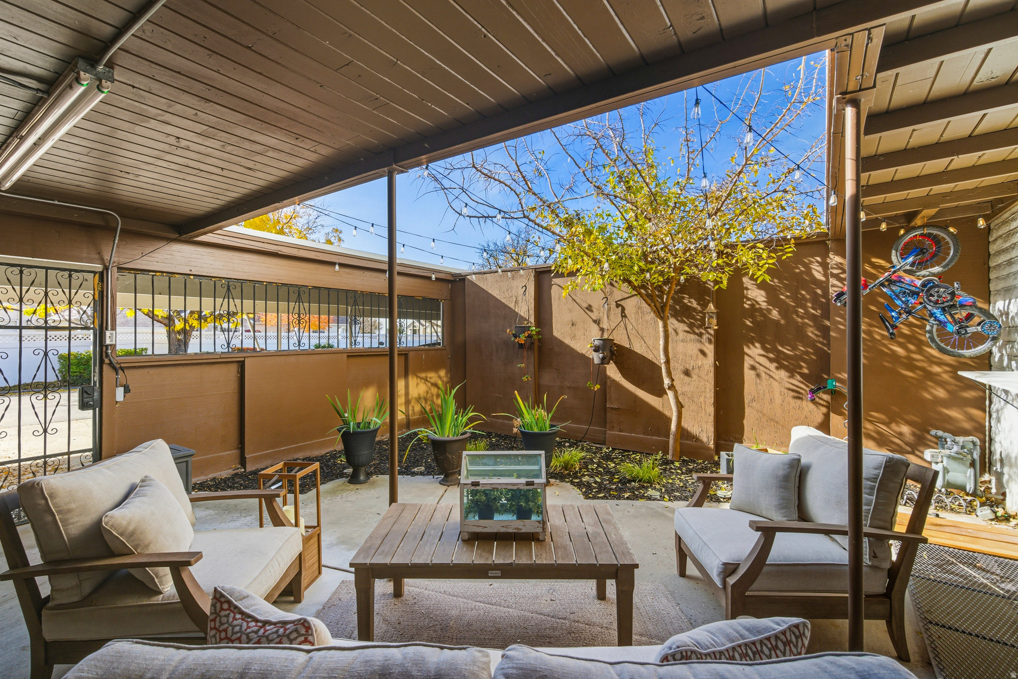 THREE FOUNTAINS - Residential