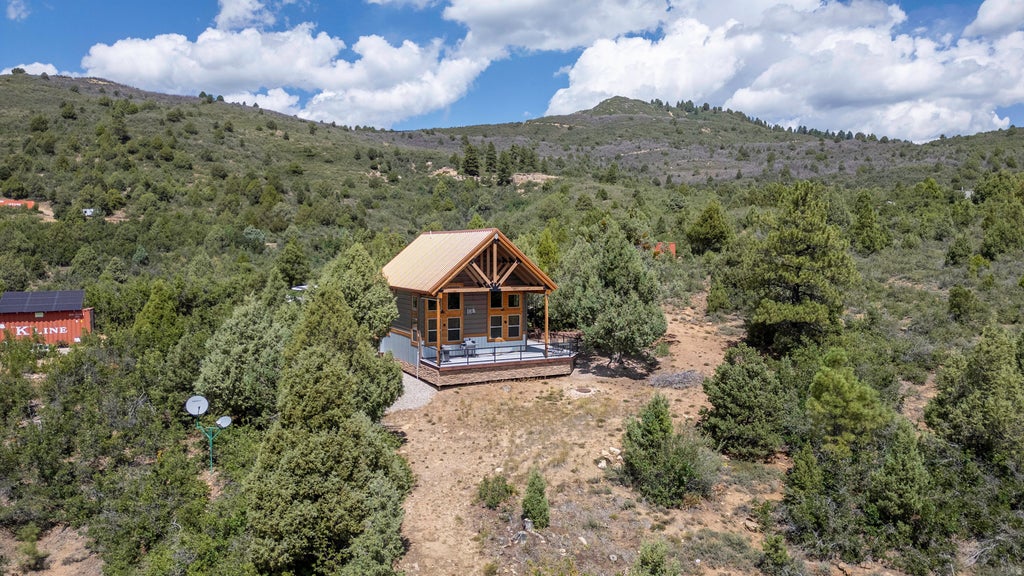 Photo of 2450 E OAK TREE DR #1, Virgin, UT 84779 (MLS # 2184287)