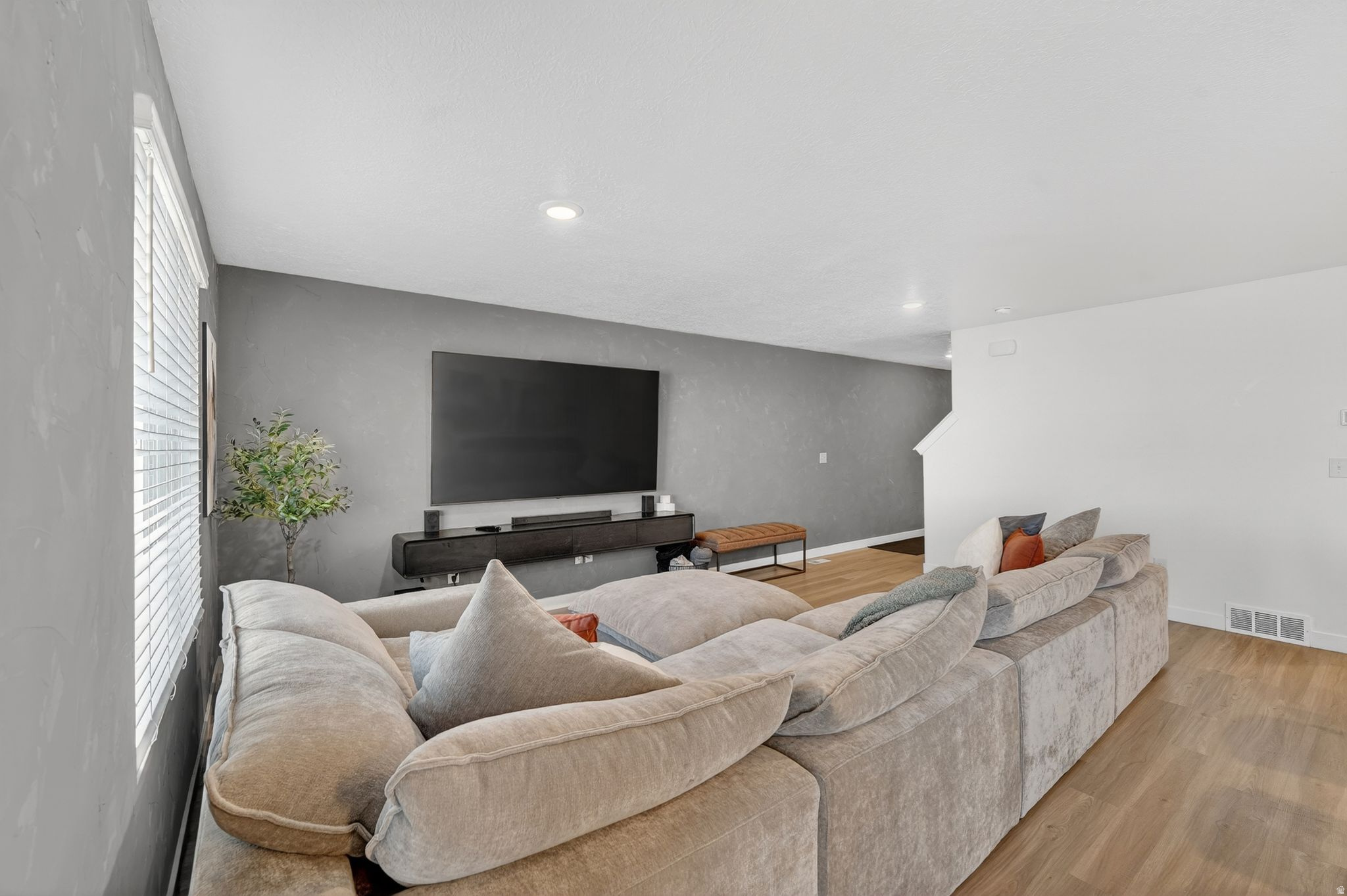 SPRING RANCH - Residential