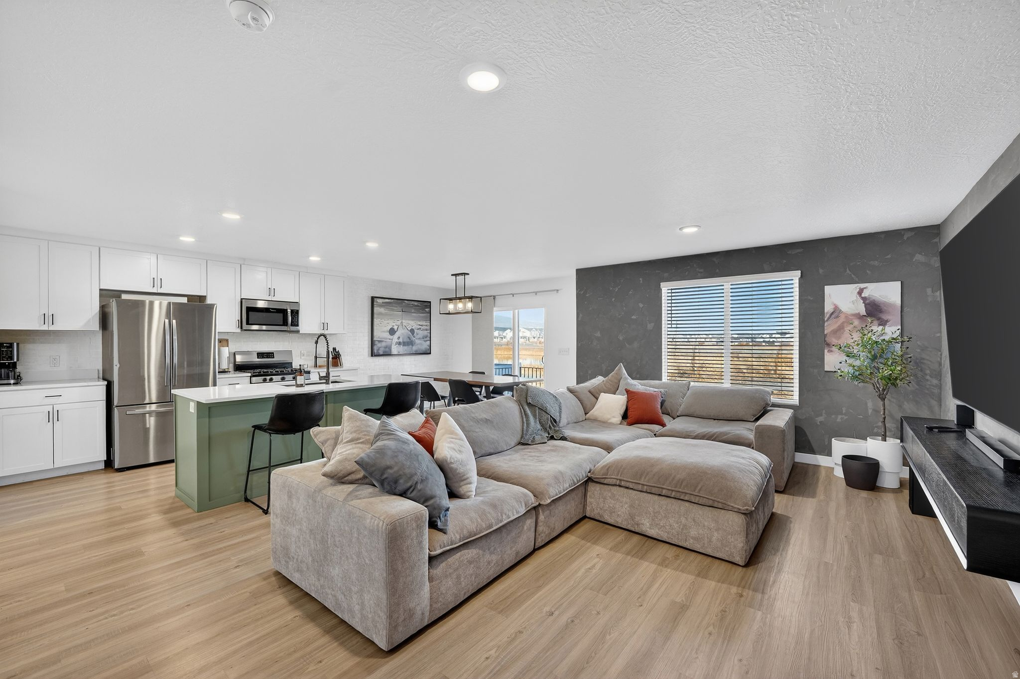 SPRING RANCH - Residential