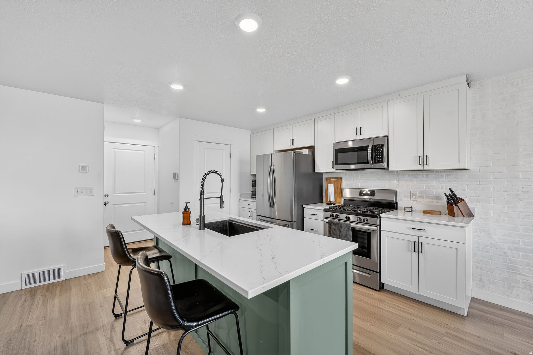 SPRING RANCH - Residential