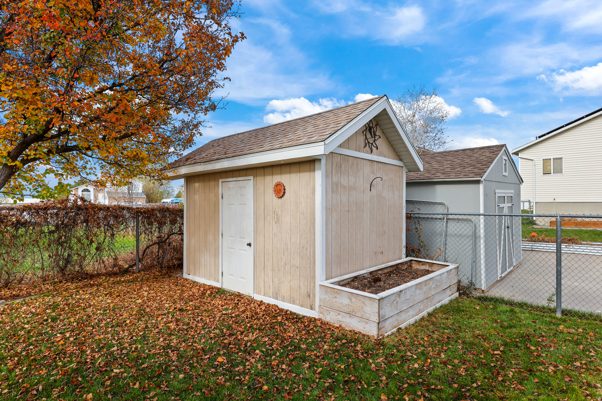 WOODMERE ESTATES - Residential