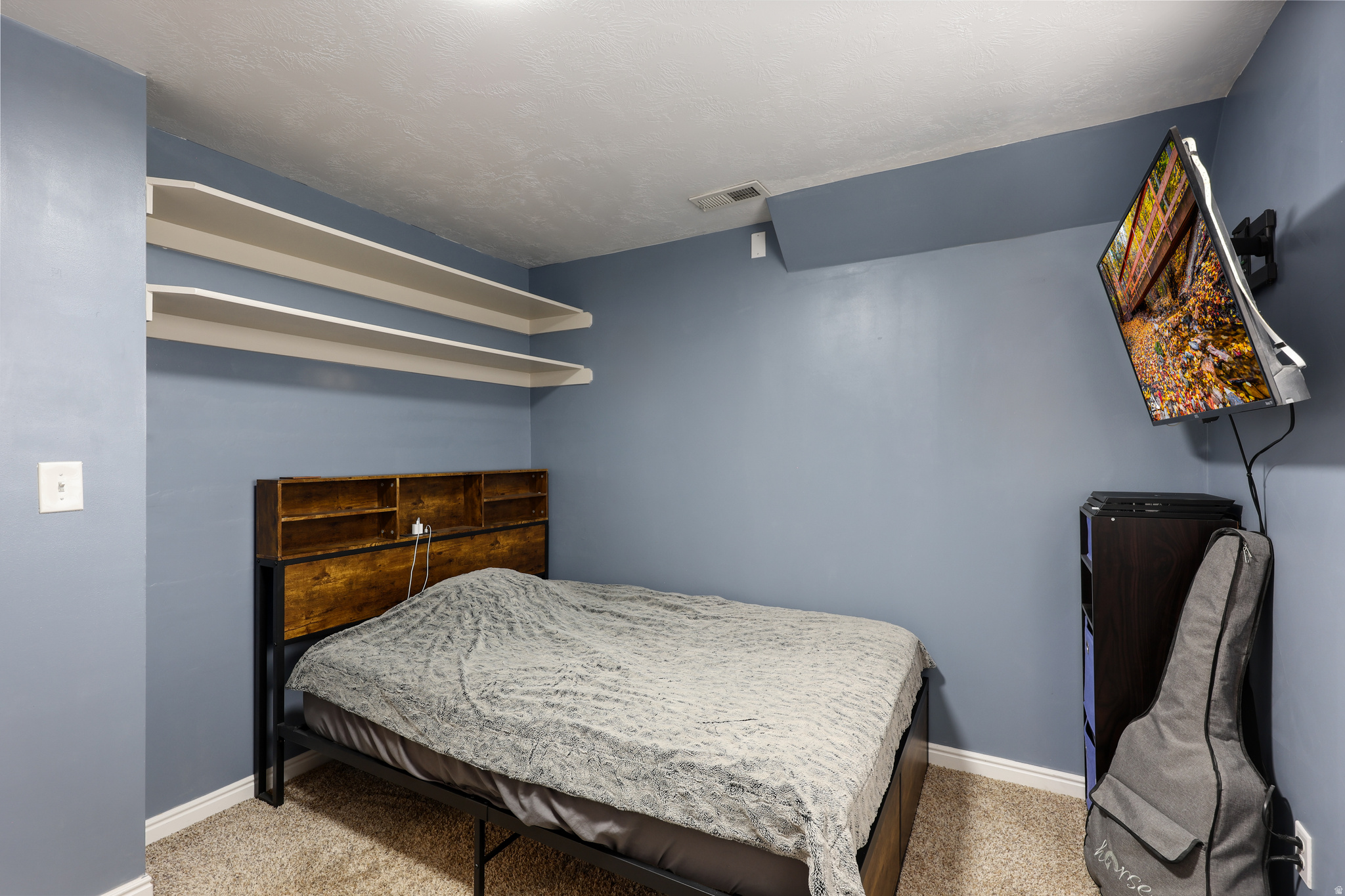 WOODMERE ESTATES - Residential